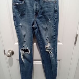Old Navy Size 0. Women's High Rise Distressed Straight Leg Denim Blue Jeans